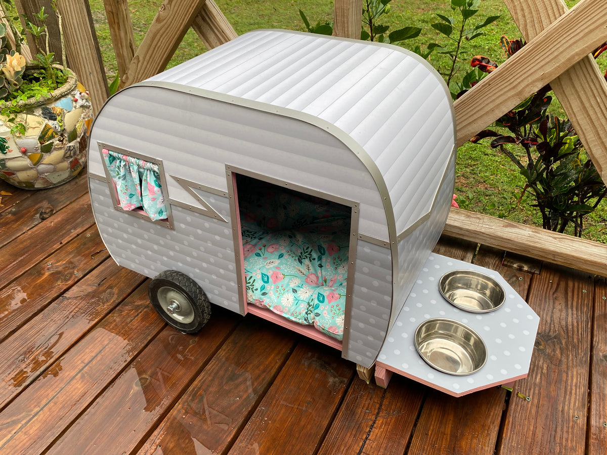 RV Dog House Novelty Camper Trailer