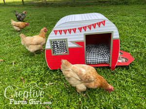Dog House Camper-Red, Black & White Creative Farm Girl